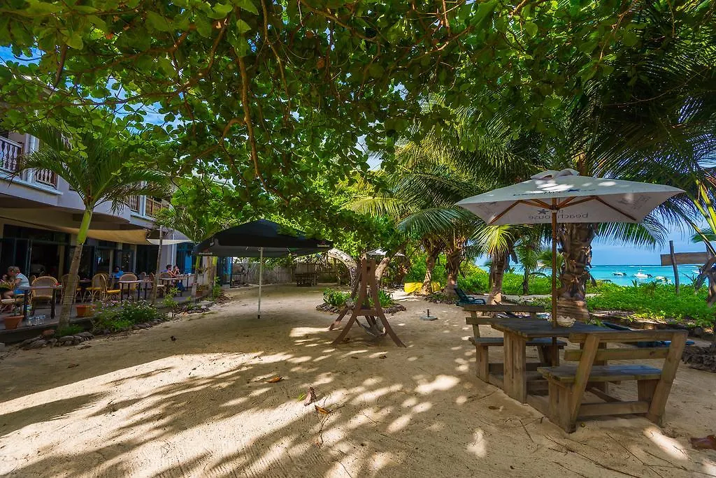 Pieds Dans L'Eau Aparthotel Anse Royale Seychelles