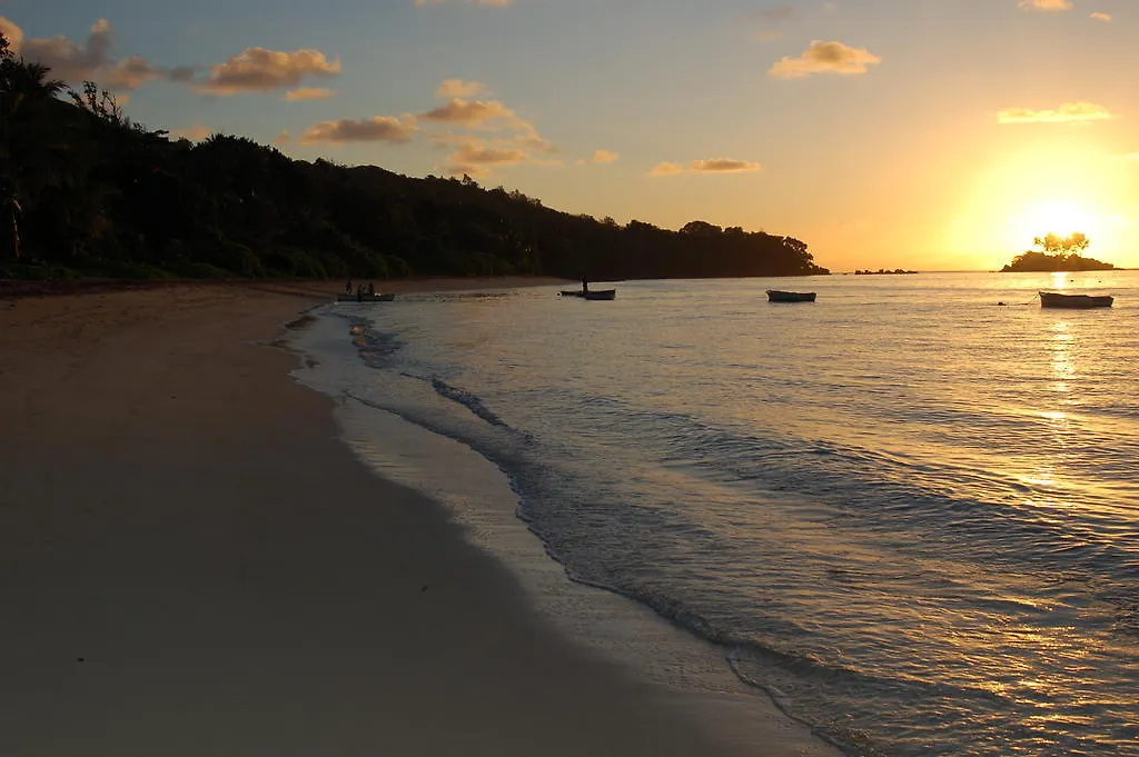 ***  Pieds Dans L'Eau Aparthotel Anse Royale Seychelles