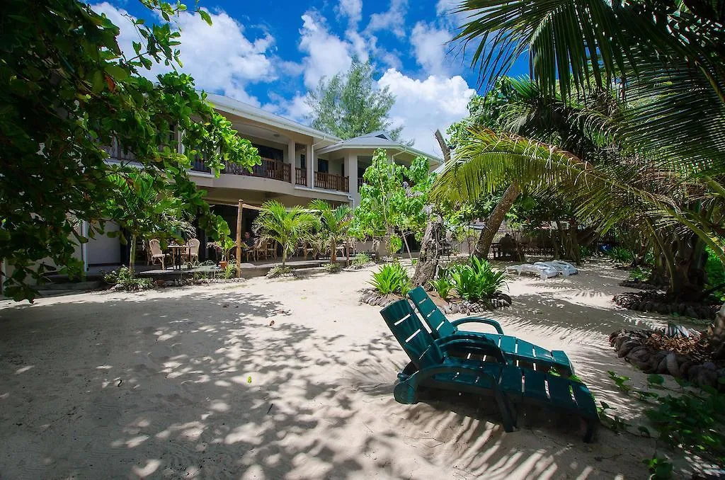 Pieds Dans L'Eau Aparthotel Anse Royale