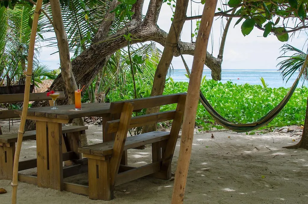 Pieds Dans L'Eau Aparthotel Anse Royale