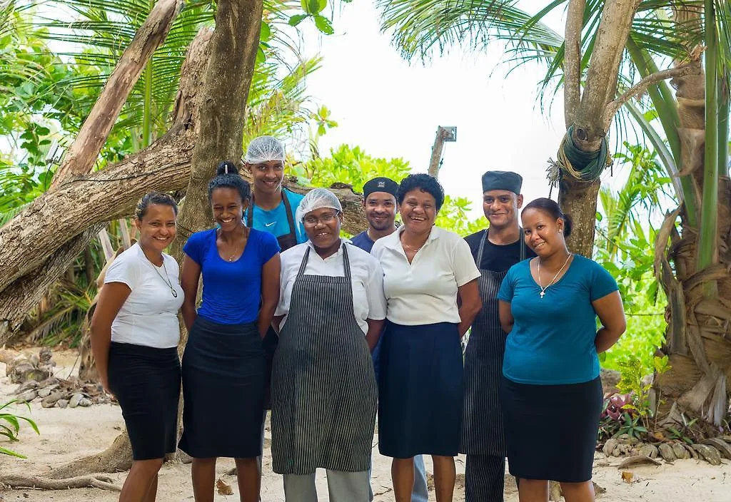 Pieds Dans L'Eau Aparthotel Anse Royale