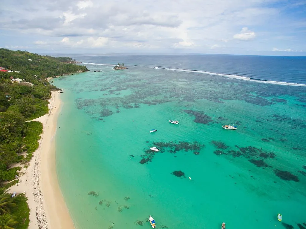 Pieds Dans L'Eau Aparthotel Anse Royale