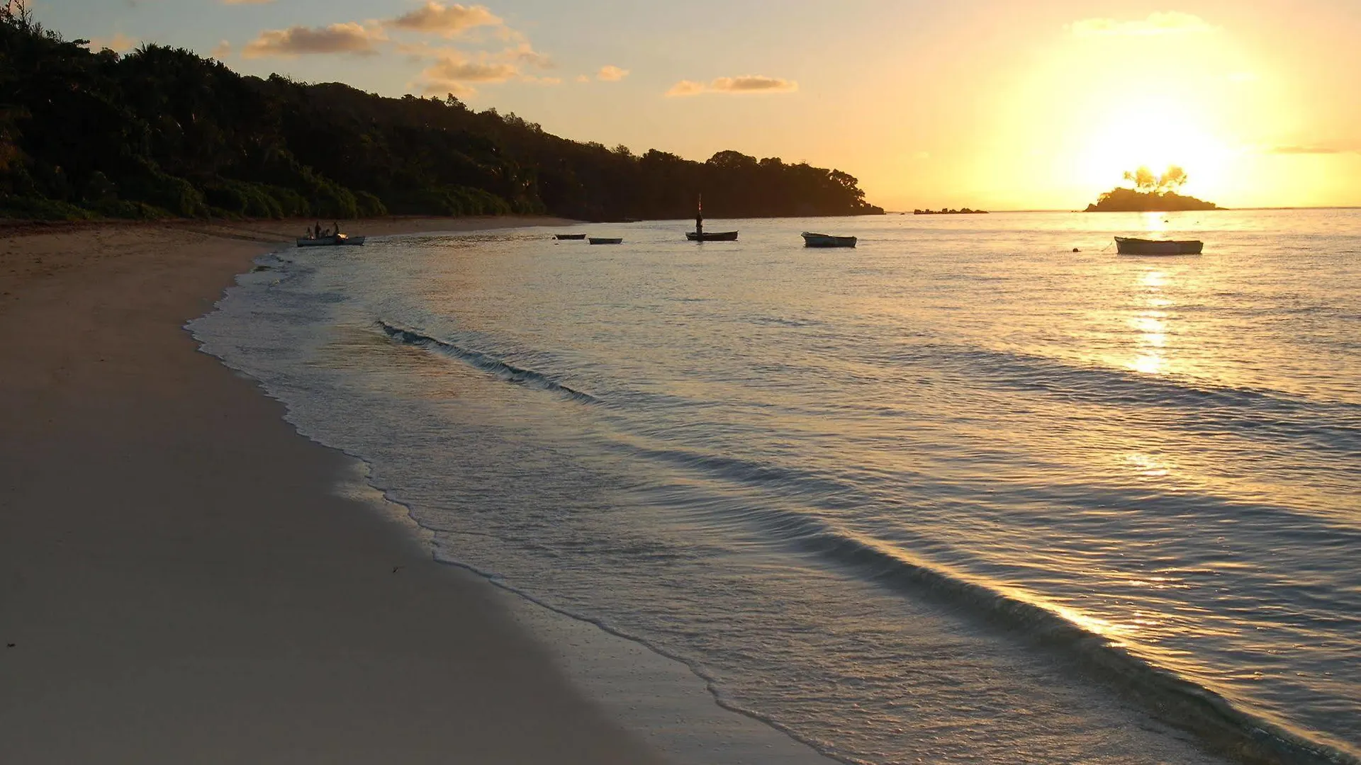 Aparthotel Pieds Dans L'Eau Anse Royale